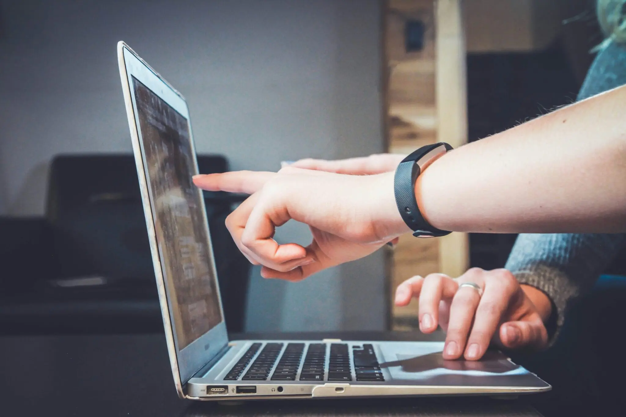 5 Things to Never Do on Your Work Computer