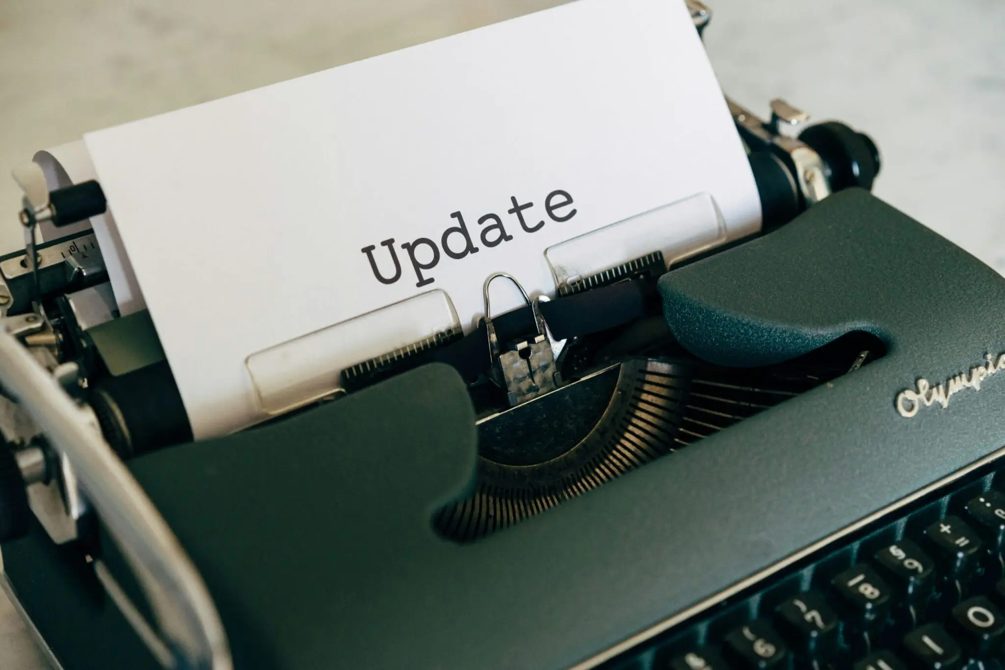 Windows 11 vs. 10: New Features & What’s Missing